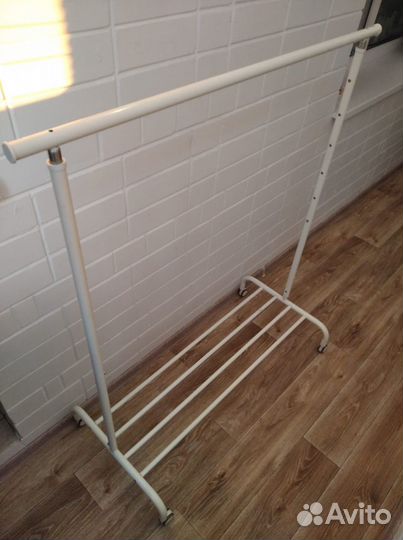 Вешалка напольная