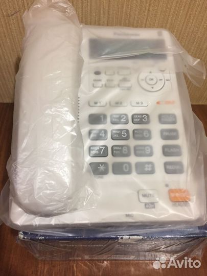 Проводной телефон Panasonic KX-TS2570RU