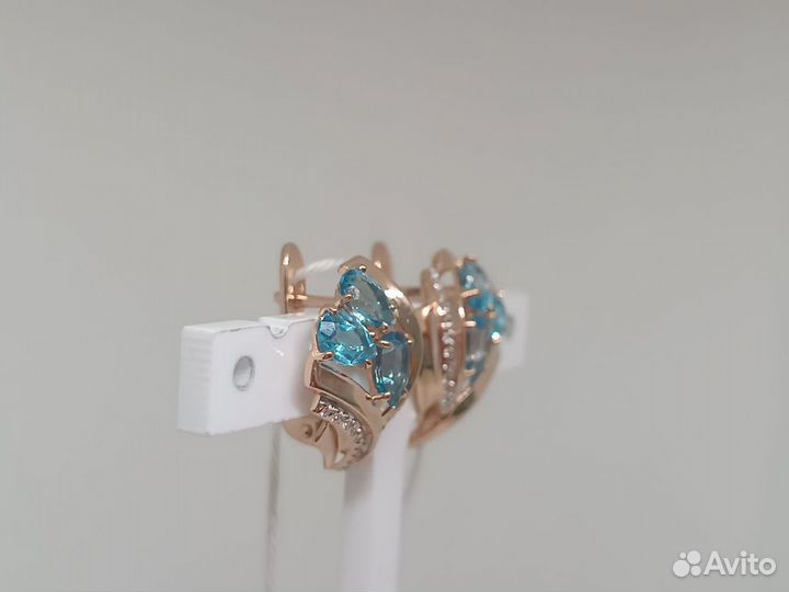 Золотые серьги с камнями 585