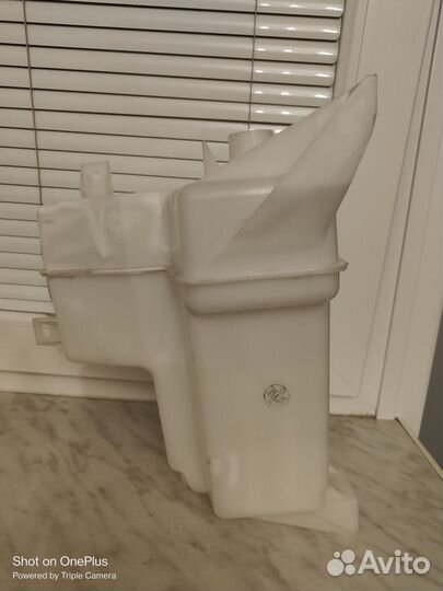 Бачок омывателя лобового стекла Suzuki Vitara 2021