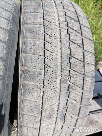 Bridgestone Blizzak VRX 225/60 R18