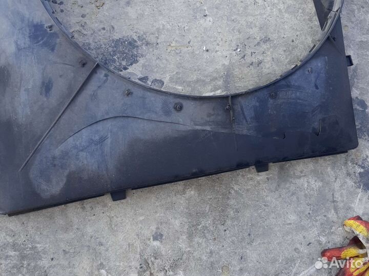 Диффузор радиатора Range Rover Sport 05-09