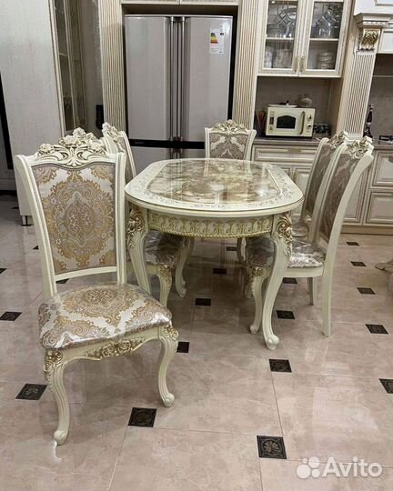 Комплект стол и стулья. В наличии