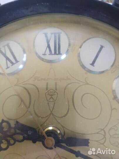 Часы янтарь