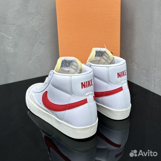 Кеды Nike Blazer Mid '77 Vintage “Habanero Red”