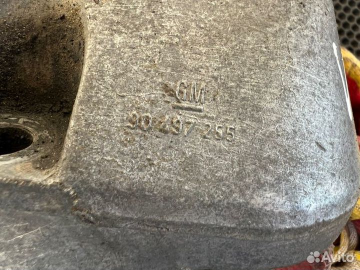 Кронштейн двс с подушкой Opel Vectra B универсал