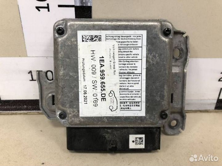 Блок управления AIR BAG Skoda Octavia A8 2019