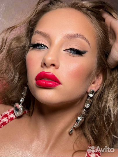 Макияж, локоны