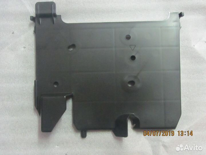 Крышка аккумулятора Mazda 3 Axela Z60118591C