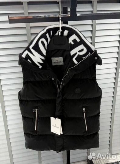 Жилетка Moncler