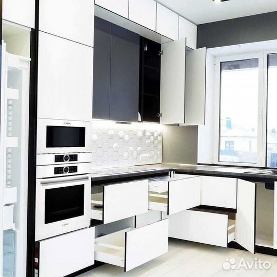 Кухонный гарнитур угловой