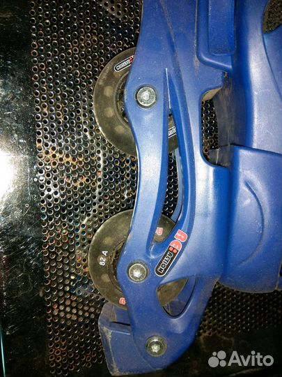 Роликовые коньки