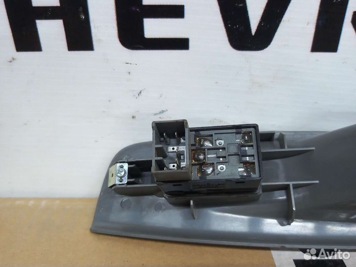 Кнопка заднего левого стеклоподъемника Лачетти