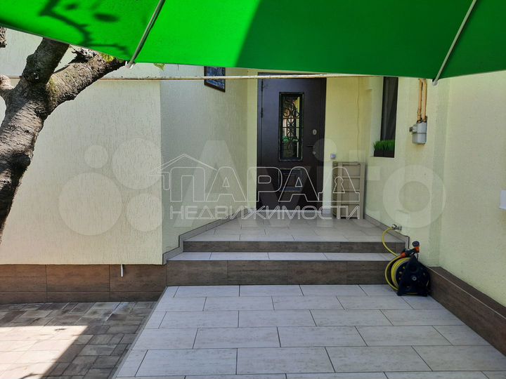3-к. квартира, 75 м², 1/1 эт.
