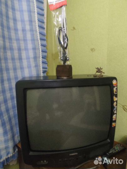 Антенна для тв комнатная