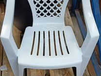 Дачный пластмассовый стул со спинкой