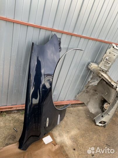 Правое крыло Toyota Crown Majesta 186