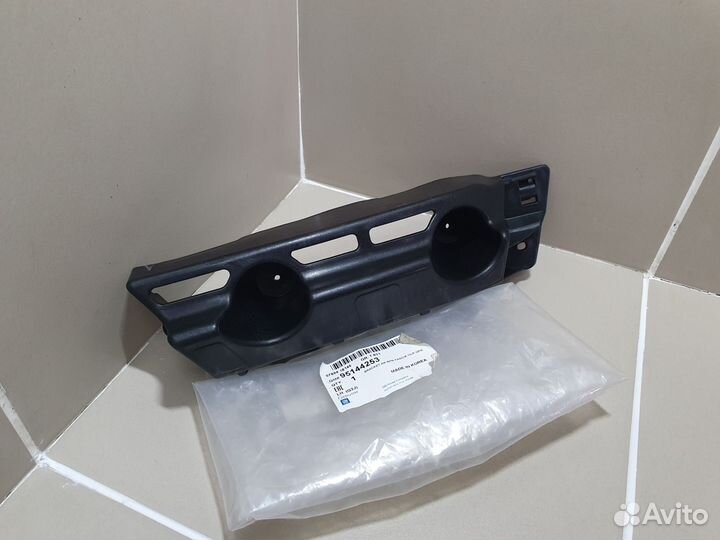 Направляющая заднего бампера левая Chevrolet Cruze