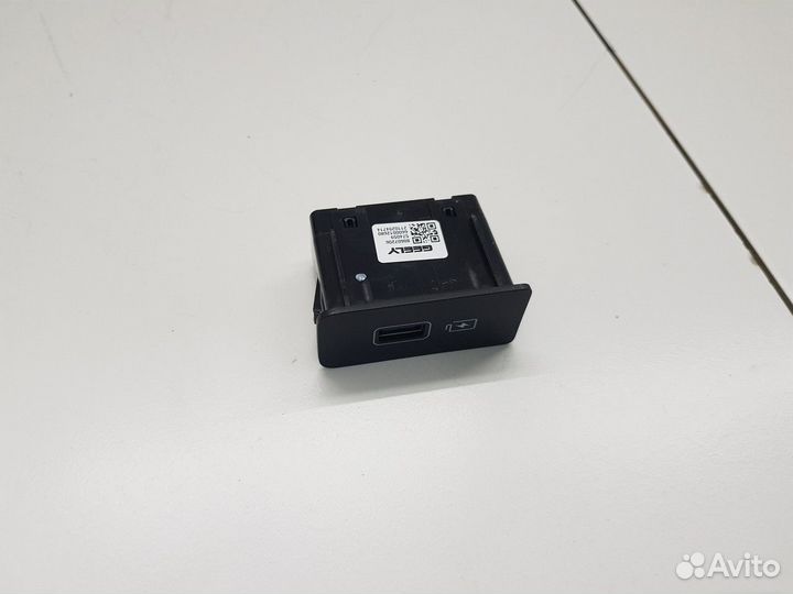 Разъем usb (Geely Atlas Pro)