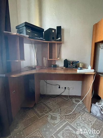 Компьютерный стол