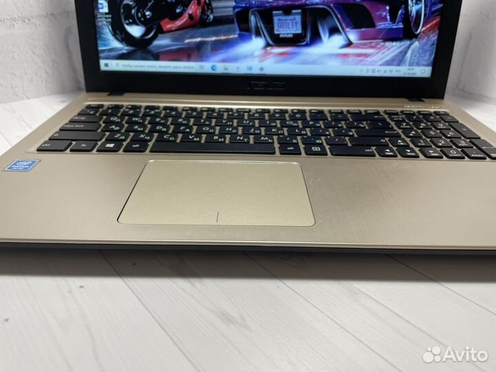Мощный ноутбук Asus intel/4гб/4ядра/SSD