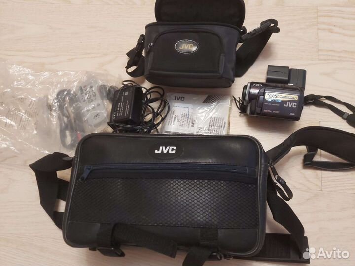 Видеокамера JVC GZ-MG50AS