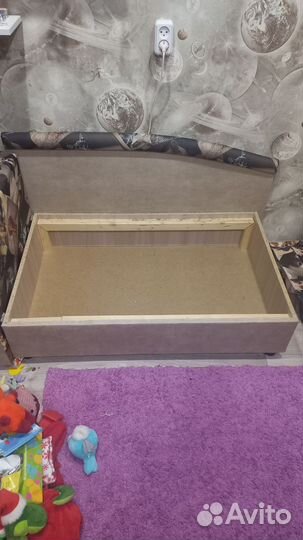 Деская диван-кровать