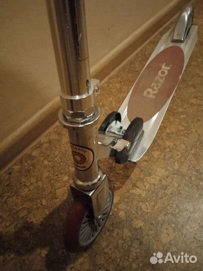Самокат Razor