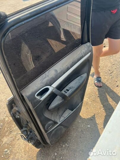 Дверь задняя правая Porsche Cayenne