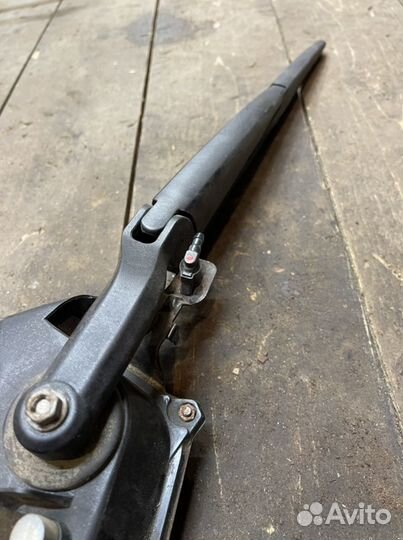 Механизм стеклоочистителя задний Toyota Prado 150