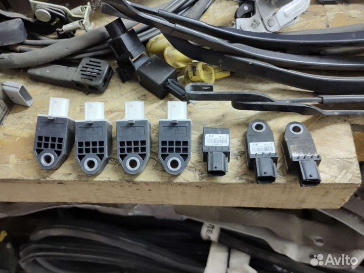 Датчик удара бок перед Kia Cerato 3 2012-2018