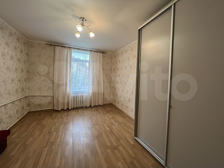 Комната 33 м² в 4-к., 2/3 эт.