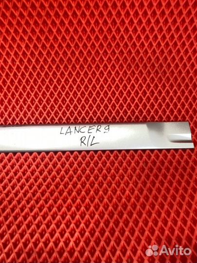 Молдинг на дверь задний левый Mitsubishi Lancer 9