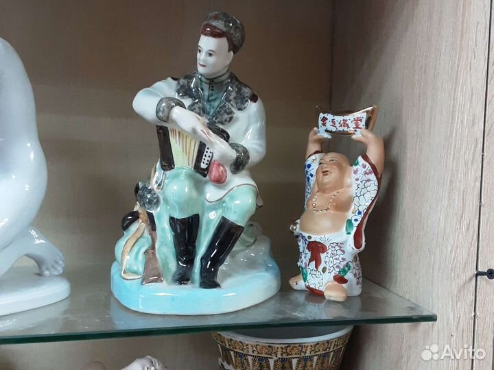 Фарфоровые статуэтки