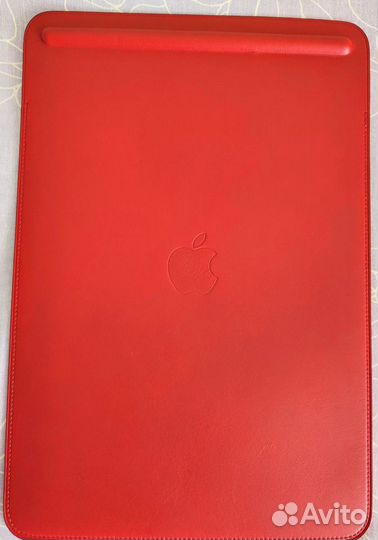 Apple leather sleeve for iPad 10,5 red