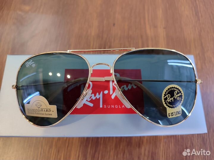 Солнцезащитные очки Ray Ban с футляром