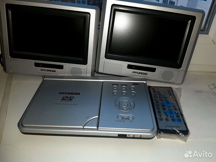 Портативный видеопроигрыватель hyundai h-lcdvd704