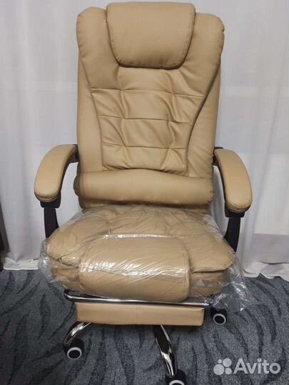 Кресло руководителя с вибромассажером новое