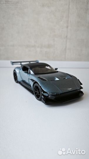 Модель 1:38 Aston Martin Vulcan