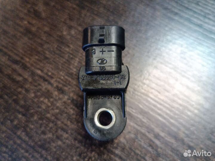 Датчик положения распредвала Нива шевроле