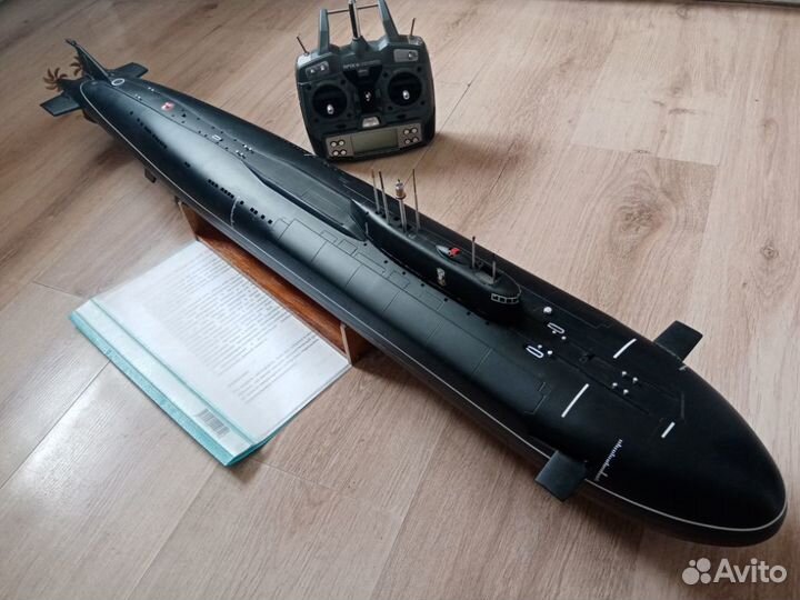 Радиоуправляемая модель подводной лодки 