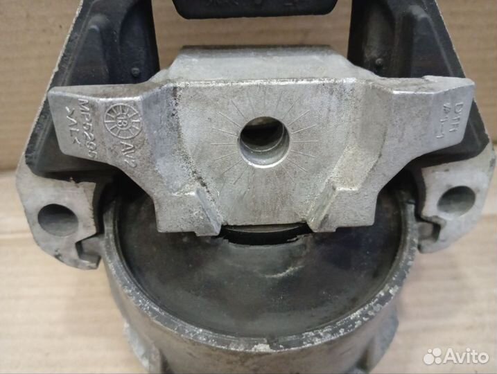 Подушка двигателя Audi A6 (4G)