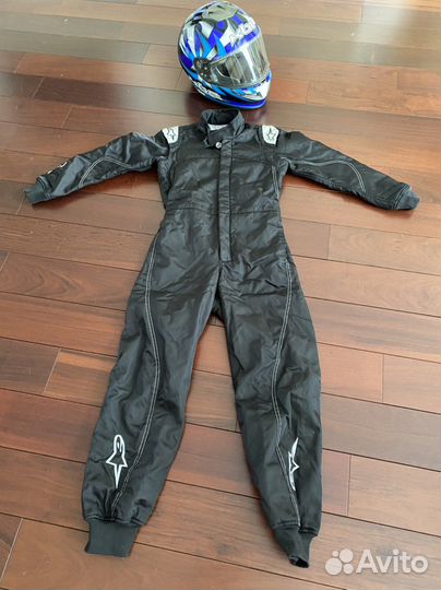 Комбинезон для занятий картингом и шлем