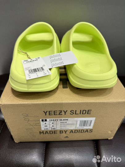 Тапочки adidas yeezy slide green glow