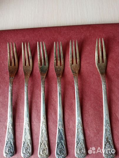 Вилка десертная мельхеоровая б/у
