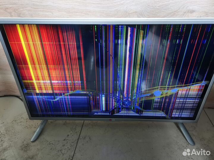 Телевизор LG 32LB570U (Разбор) (По запчастям)