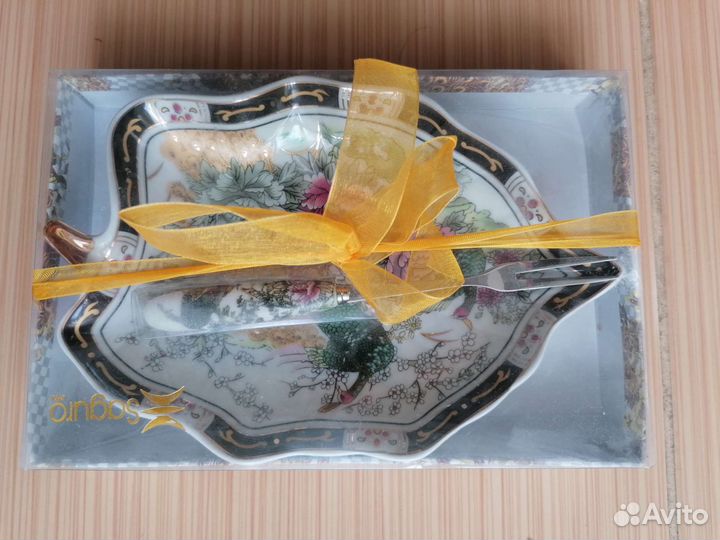 Блюдо фарфоровое Elan Gallery