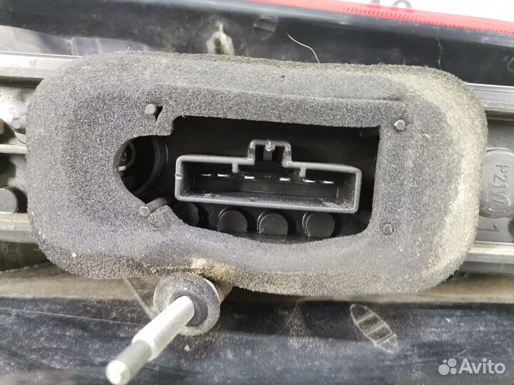 Фонарь задний для Ford C-MAX 1 1347454