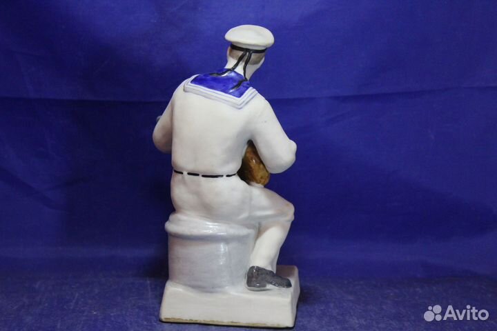 Редкая статуэтка Моряк с гитарой Матрос с медалями