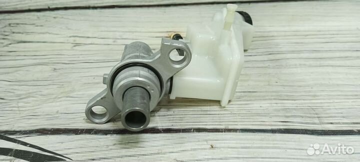 Главный тормозной цилиндр Opel Mokka